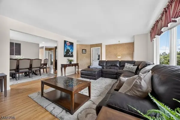 12 William St, Saddle Brook Twp., NJ 07663
