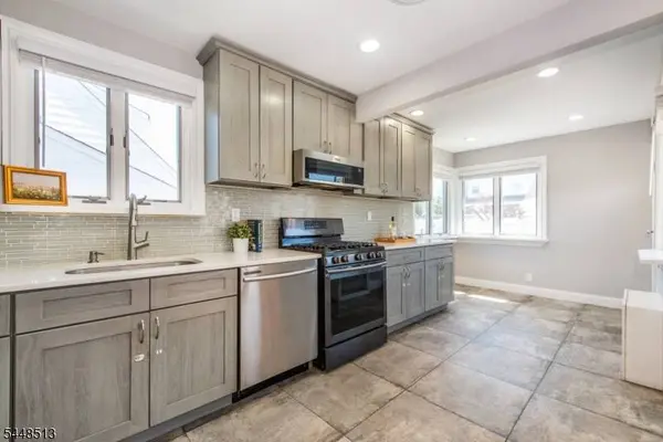 40 Winslow Ter, Fair Lawn Boro, NJ 07410
