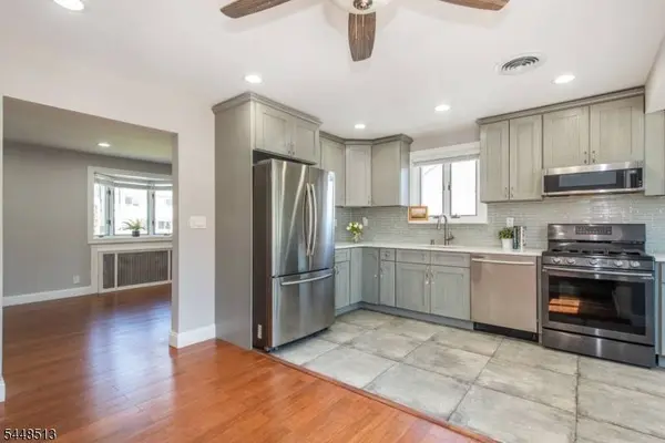 40 Winslow Ter, Fair Lawn Boro, NJ 07410