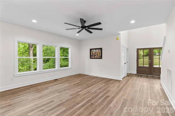 55 Elizabeth ST, China Grove, NC 28023