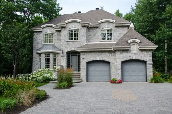 Laura Garcia Realtor Detriot Real Estate Agent (11)