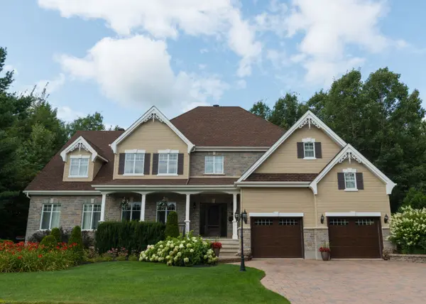 Laura Garcia Realtor Detriot Real Estate Agent (13)
