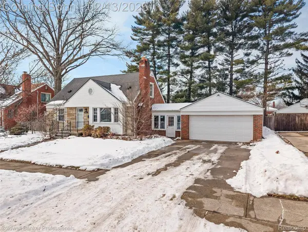 6821 N Lafayette ST, Dearborn Heights, MI 48127
