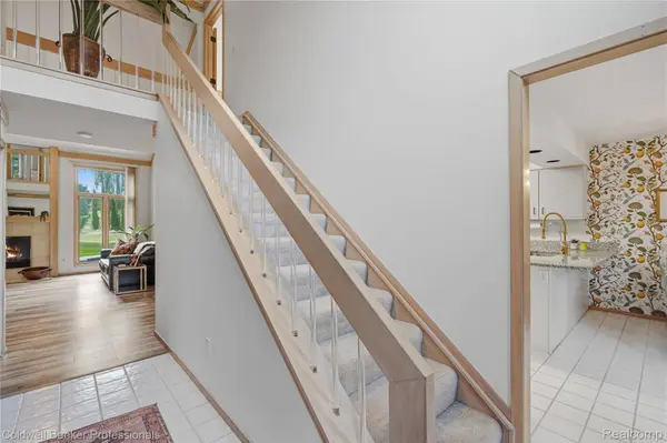 28625 Auburn CT, Farmington Hills, MI 48331