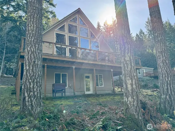 70 N Rim view PL, Hoodsport, WA 98548