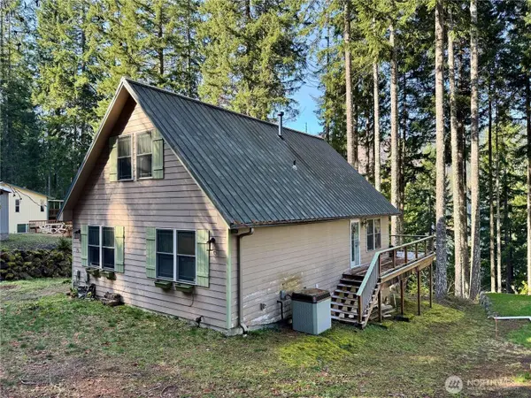 70 N Rim view PL, Hoodsport, WA 98548