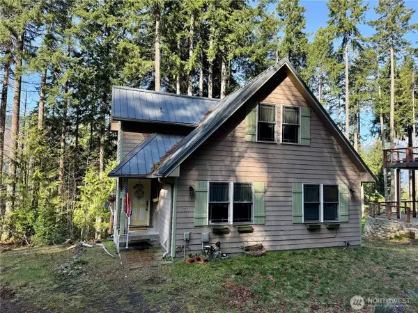 70 N Rim view PL, Hoodsport, WA 98548