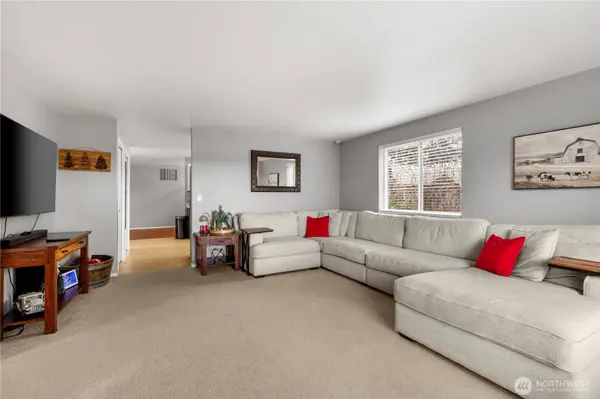 1311 E Island Lake DR, Shelton, WA 98584