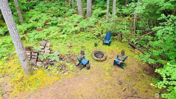 120 N Kokanee Cove WAY, Hoodsport, WA 98548