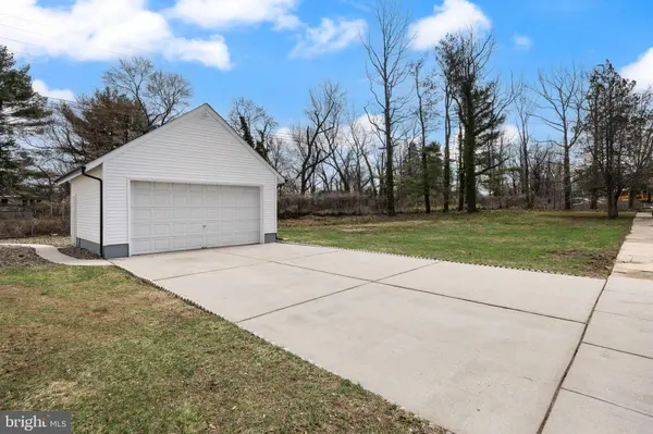 325 PLYMOUTH PL, Cherry Hill, NJ 08002