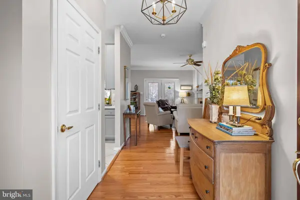 11 TARA LN, Delran Twp, NJ 08075