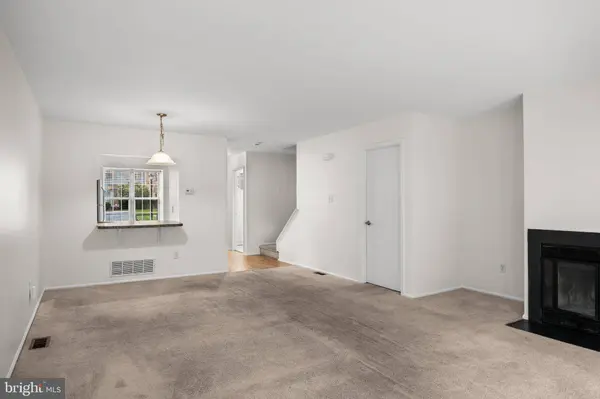122 CAMBER LN, Mount Laurel, NJ 08054