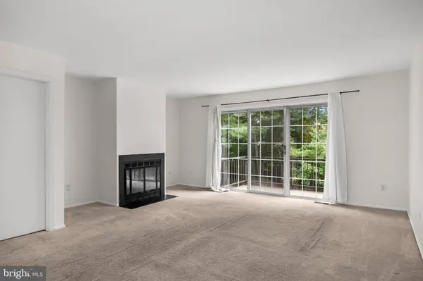 122 CAMBER LN, Mount Laurel, NJ 08054