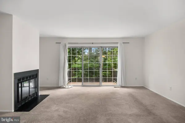 122 CAMBER LN, Mount Laurel, NJ 08054