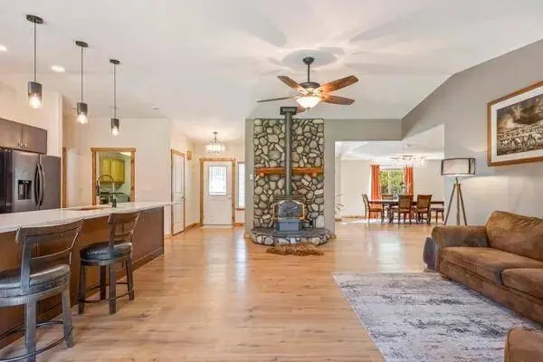55550 Heidi CT, Bend, OR 97707