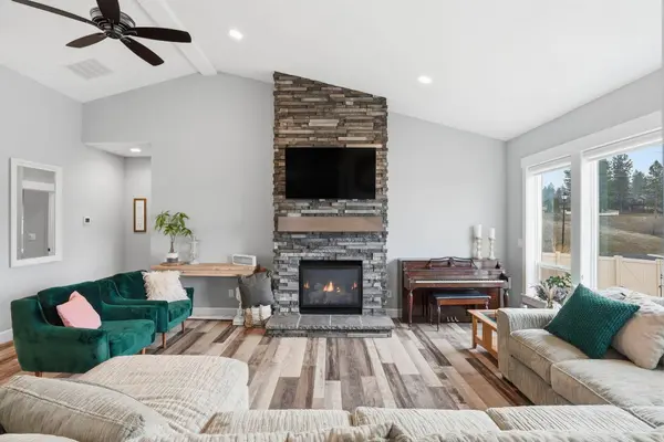 5124 N Scenic Ln, Spokane, WA 99212