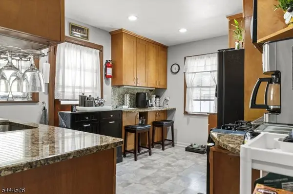 1147 Passaic Ave, Linden City, NJ 07036
