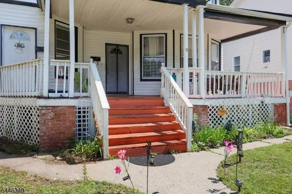 92 Chestnut St, East Orange City, NJ 07018