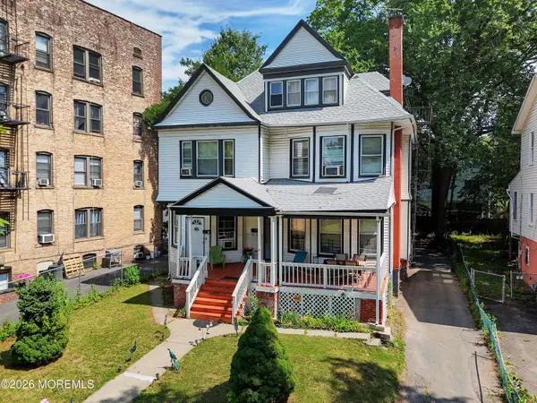 92 Chestnut Street, East Orange, NJ 07018