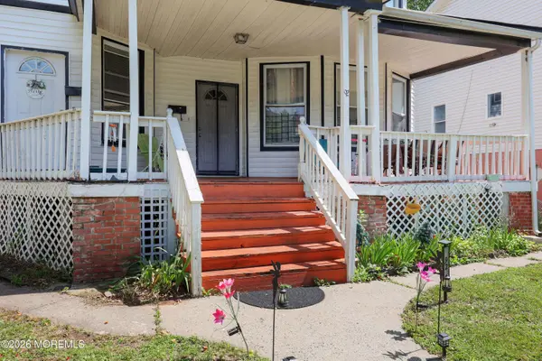 92 Chestnut Street, East Orange, NJ 07018