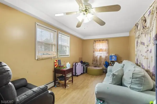 37 Newfield St, East Orange City, NJ 07017