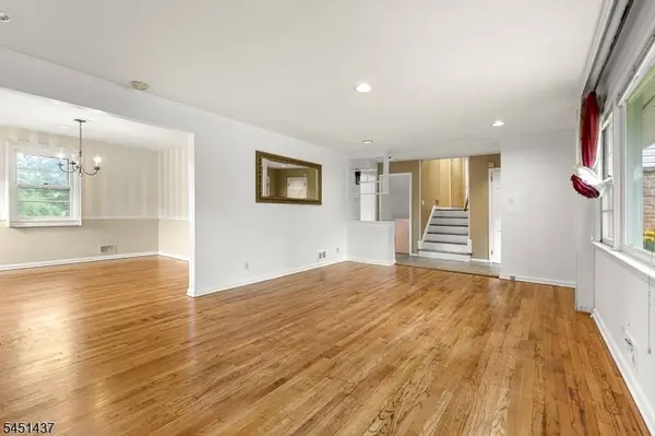 29 Devonshire Ter, West Orange Twp., NJ 07052
