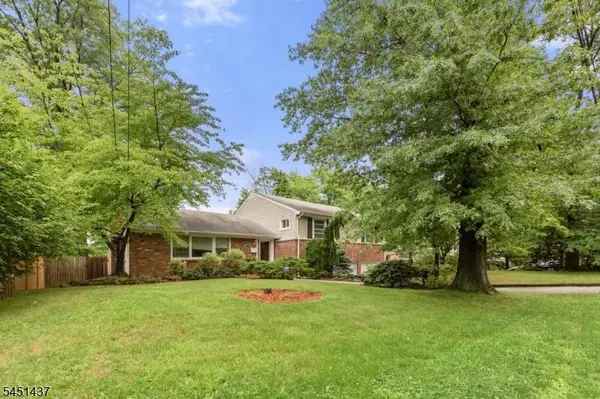 29 Devonshire Ter, West Orange Twp., NJ 07052