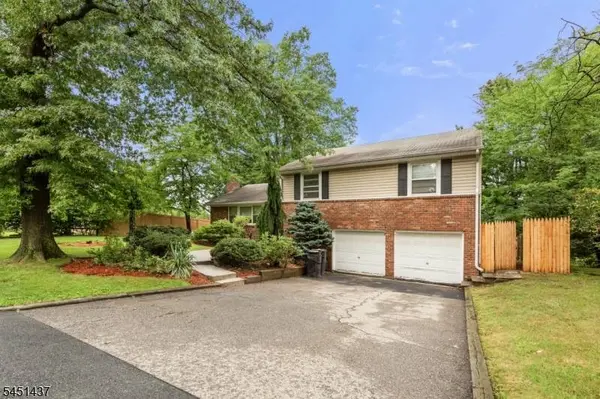 29 Devonshire Ter, West Orange Twp., NJ 07052
