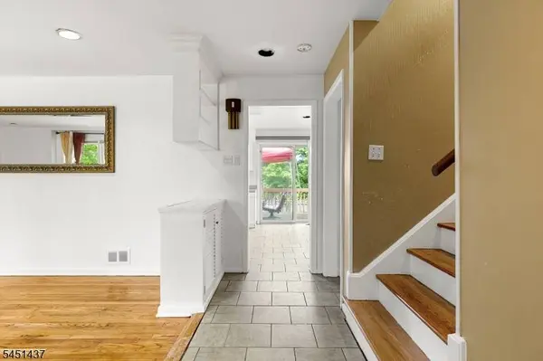 29 Devonshire Ter, West Orange Twp., NJ 07052