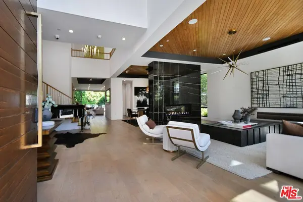4544 Woodley Ave, Encino, CA 91436