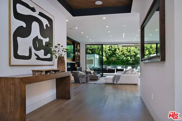 4544 Woodley AVE, Encino, CA 91436