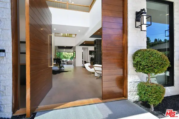 4544 Woodley AVE, Encino, CA 91436