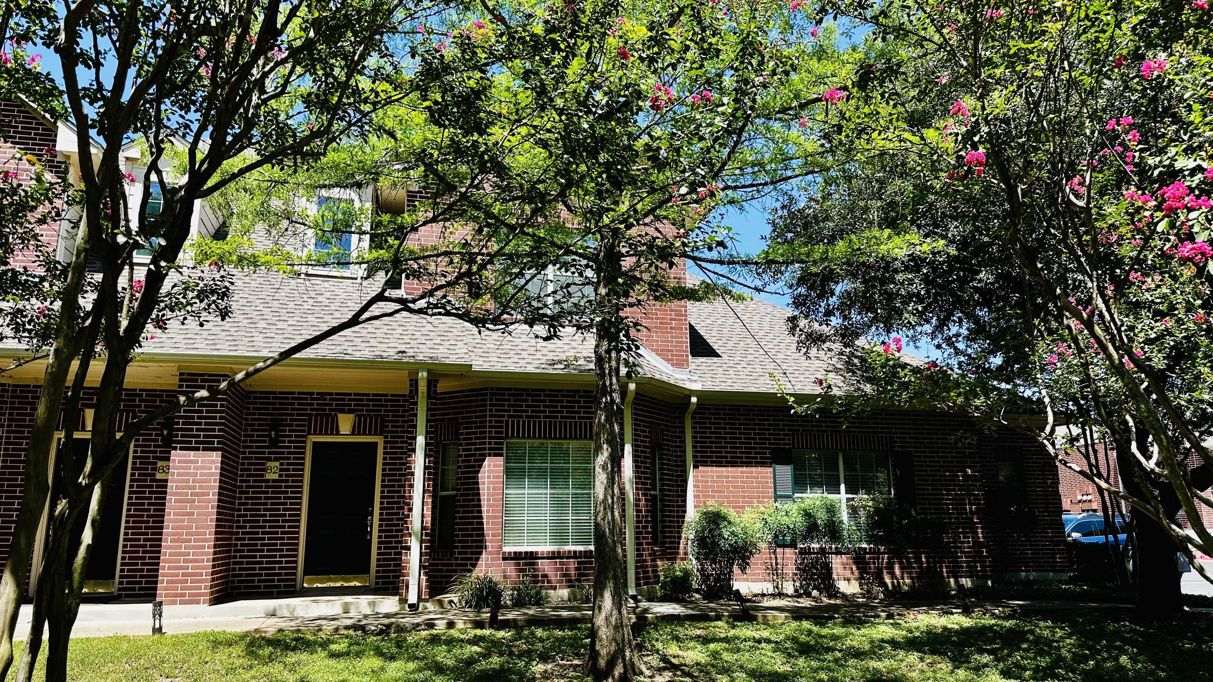 5515 Davis Ln #82, Austin, TX 78749-3632