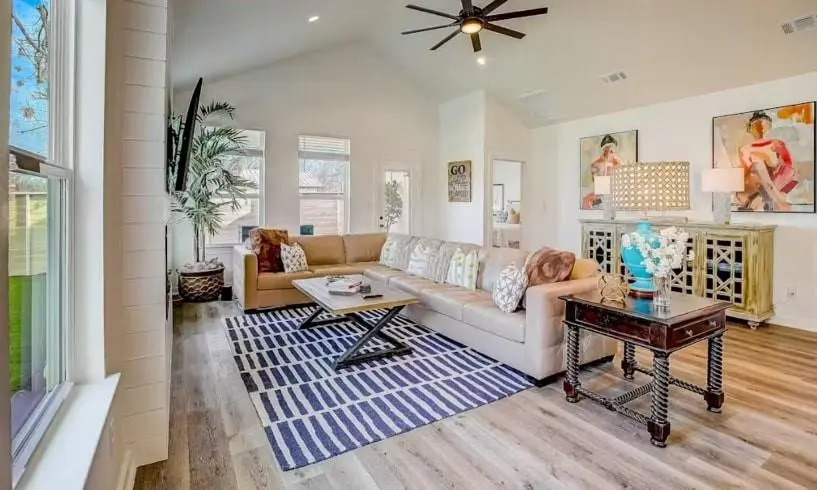 875 Pine Ln, Cottonwood Shores, TX 78657-9442