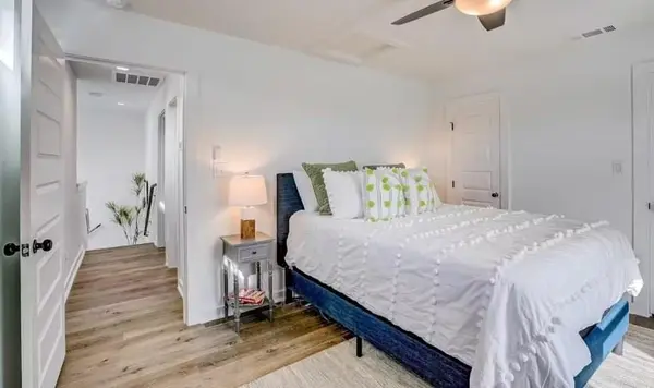 875 Pine Ln, Cottonwood Shores, TX 78657-9442