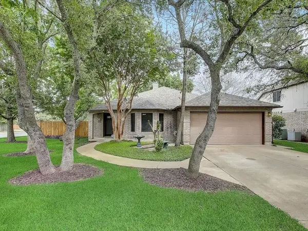 8501 Axis Dr, Austin, TX 78749-3737
