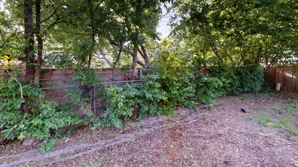 5004 Emerald Forest Cir, Austin, TX 78745-2116
