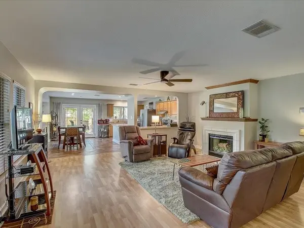 8501 Axis Dr, Austin, TX 78749-3737