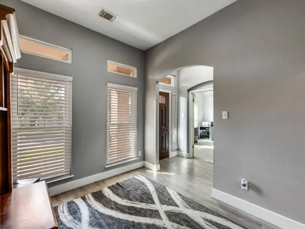 1902 Overland DR, Leander, TX 78641