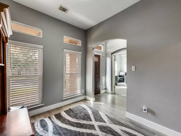 1902 Overland DR, Leander, TX 78641