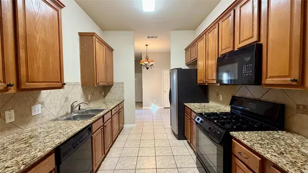 5515 Davis LN #82, Austin, TX 78749