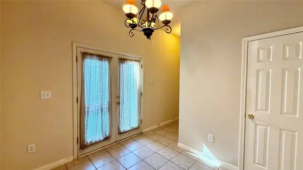 5515 Davis LN #82, Austin, TX 78749