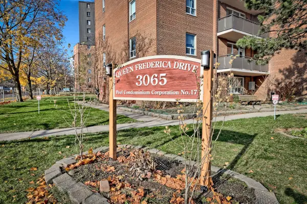 3065 Queen Frederica DR #707, Mississauga, ON L4Y 3A3