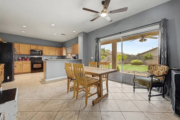 8227 W HARMONY Lane, Peoria, AZ 85382