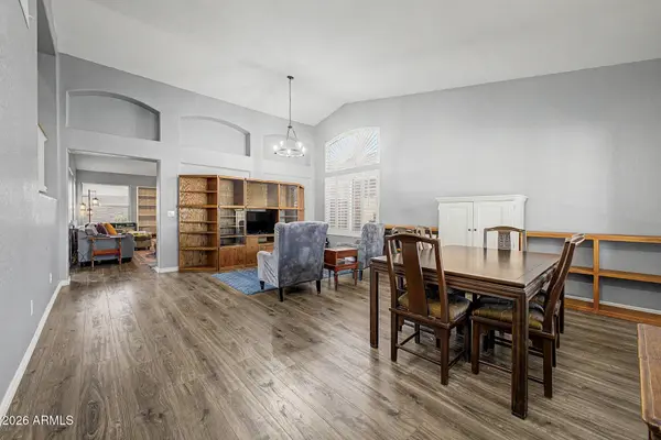 8227 W HARMONY Lane, Peoria, AZ 85382