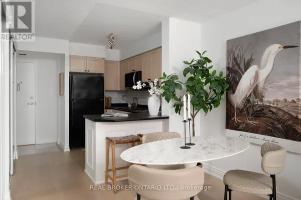 1000 King ST West #304, Toronto (niagara), ON M6K3N1