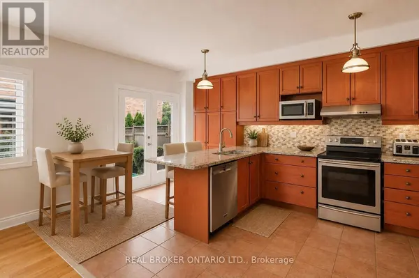 457 RAVINEVIEW WAY, Oakville (wc Wedgewood Creek), ON L6H6S8