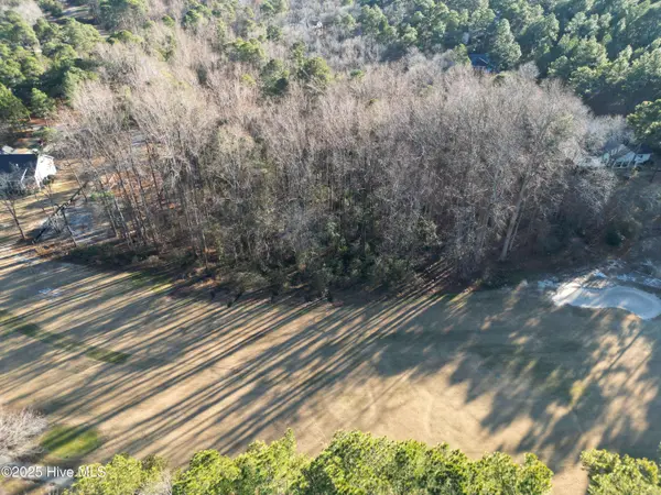 107 Cambridge LN, Seven Lakes, NC 27376