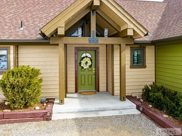 28 Lost Valley Road, Salmon, ID 83467