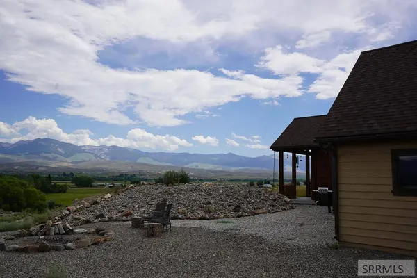 28 Lost Valley Road, Salmon, ID 83467